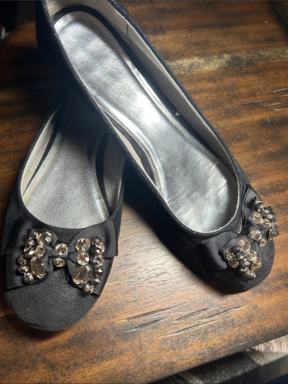 Black Crystal Bow Ballet Flats - Women. Size 10M